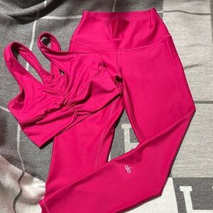 ALO Yoga Pink set  Leggings with sport bra